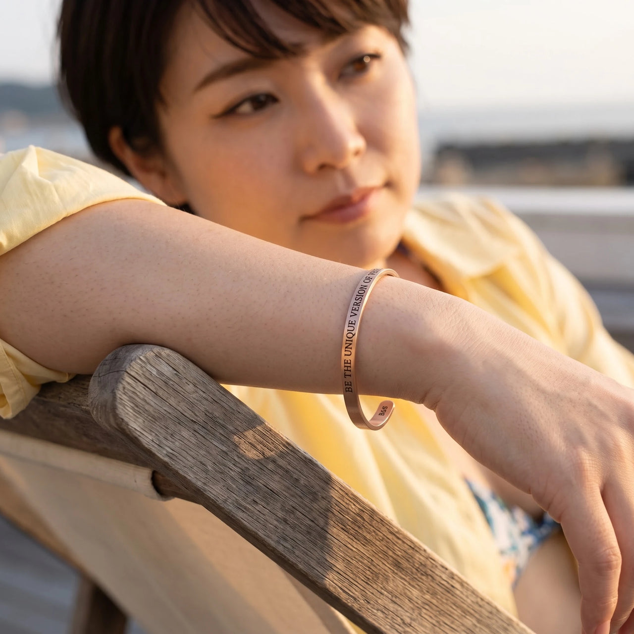 Engraved bracelet — worn on a relaxed day, rose gold | SKU: btuvoy-rg