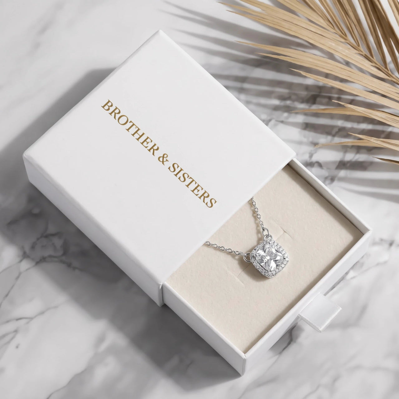 Halo necklace — in the gift box, silver | SKU: 505721