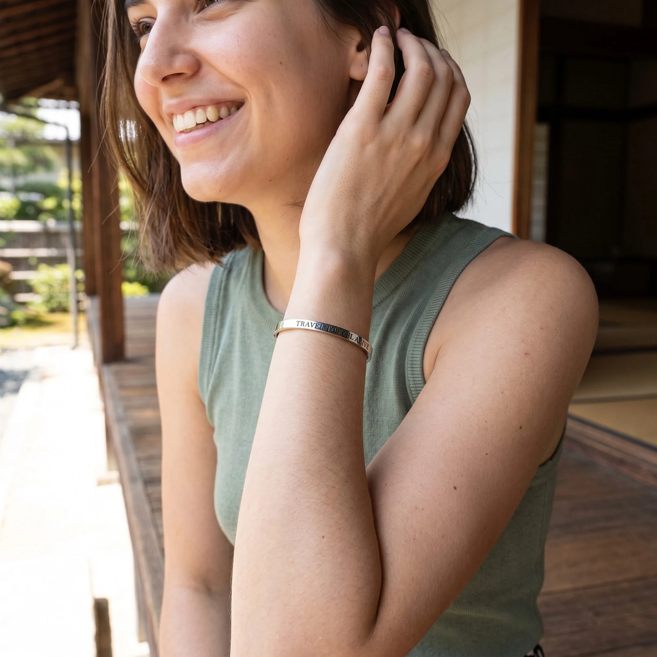 Travel bracelet — worn, everyday gesture, silver | SKU: ttfa-wg